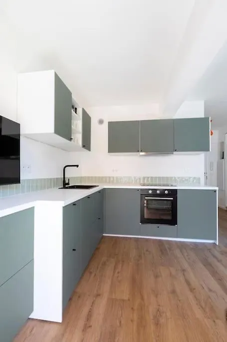 L2 2P Moliere Balcons/Ac/Wifi/5Mins Tram & 10Mins Mer Nice Lejlighed