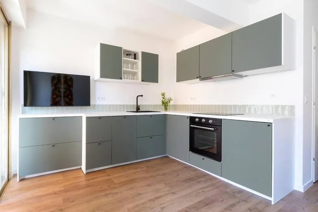 L2 2P Moliere Balcons/Ac/Wifi/5Mins Tram & 10Mins Mer Nice Apartment